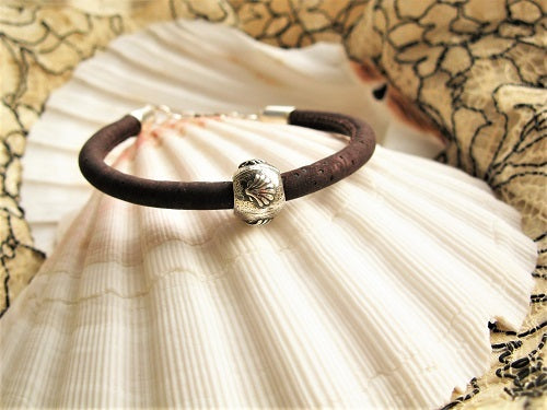 Camino de Santiago bracelet - 925 silver scallop shell bead + cork