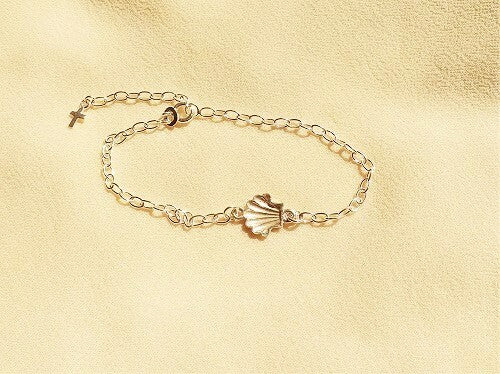 Scallop shell bracelet for someone on a journey