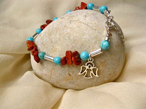 Guardian angel bracelet for a traveller