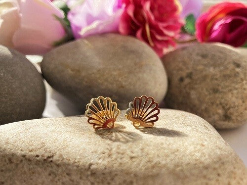 Wellbeing jewellery earrings - gold-plated shell STUDS