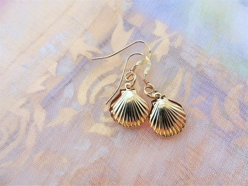 Camino jewelry earrings - gold-filled scallop shells