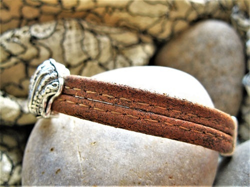 Camino de Santiago jewellery bracelet - filigree shell + cork