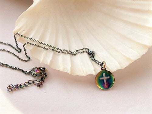 Faith necklace to help mental health and wellbeing